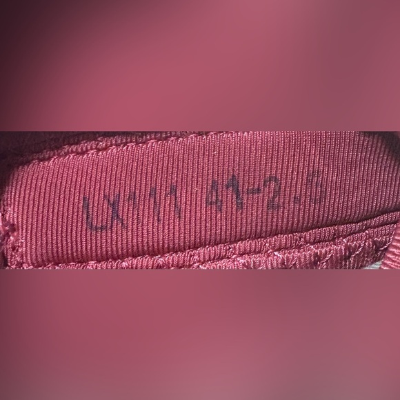 Women's Red Outdoor Sandals - Picture 6 of 6